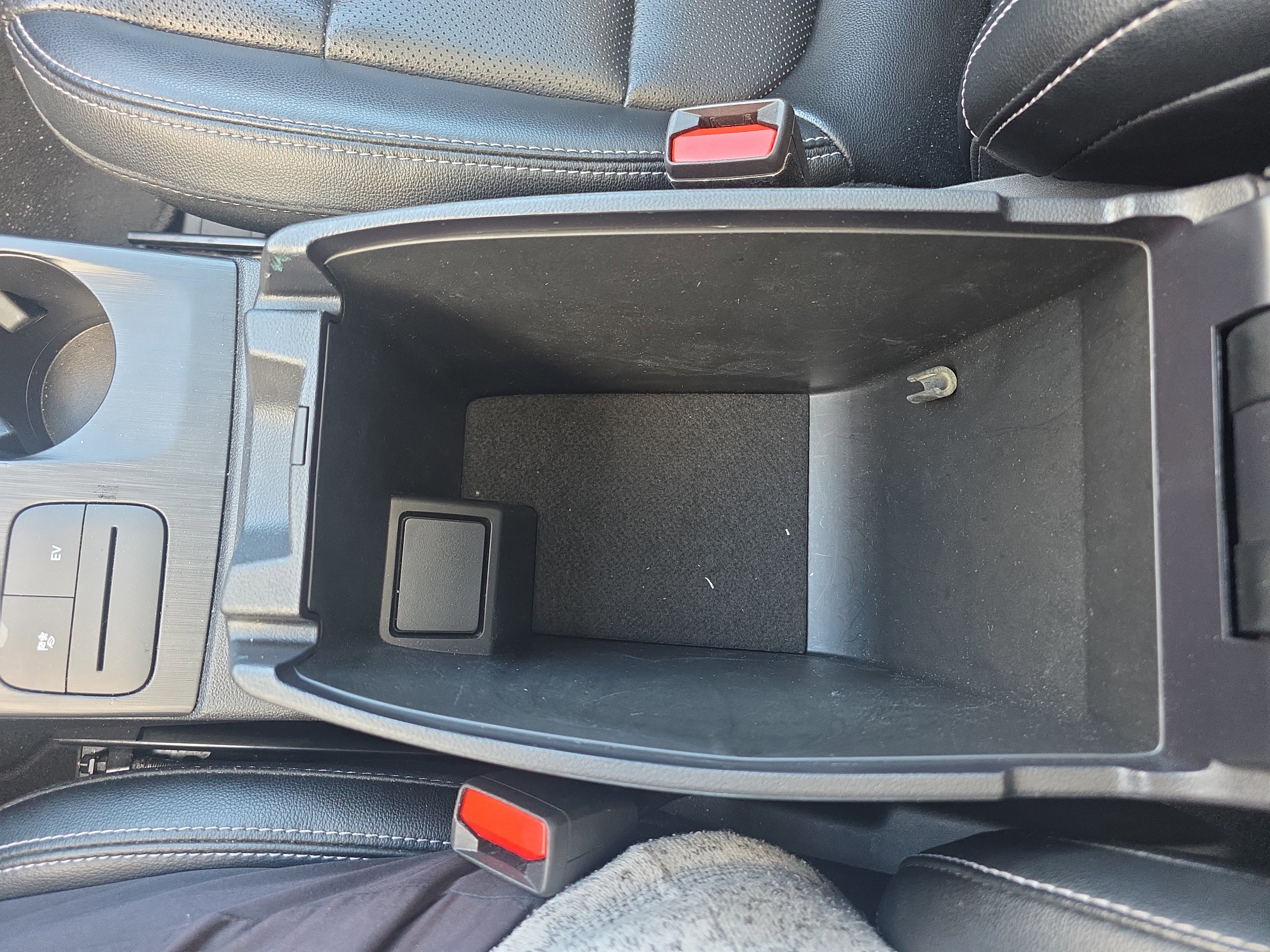 Certified 2022 Ford Escape SEL w/ Technology Package image 46