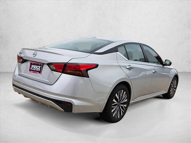 Used 2025 Nissan Altima 2.5 SV FWD image 5