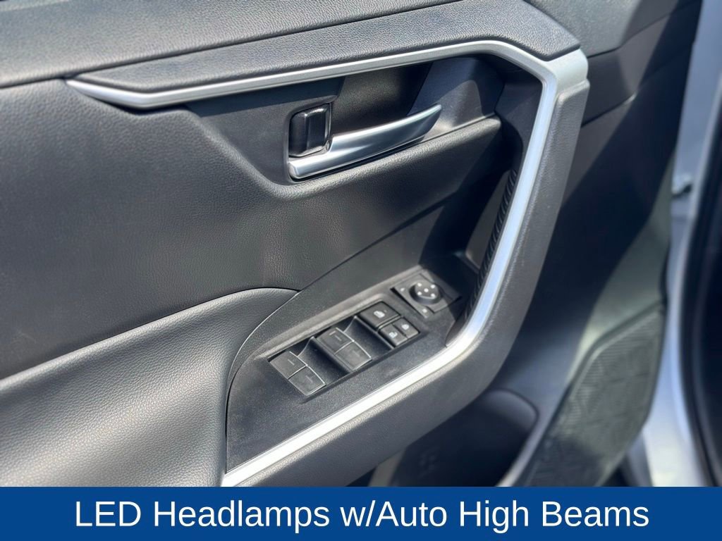 Used 2024 Toyota RAV4 XLE FWD image 10