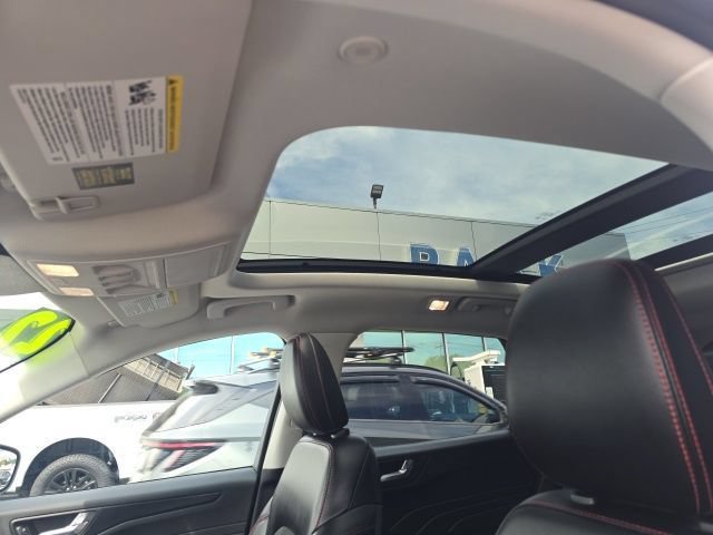 Certified 2022 Ford Escape SEL w/ SEL Stealth AWD Package image 16