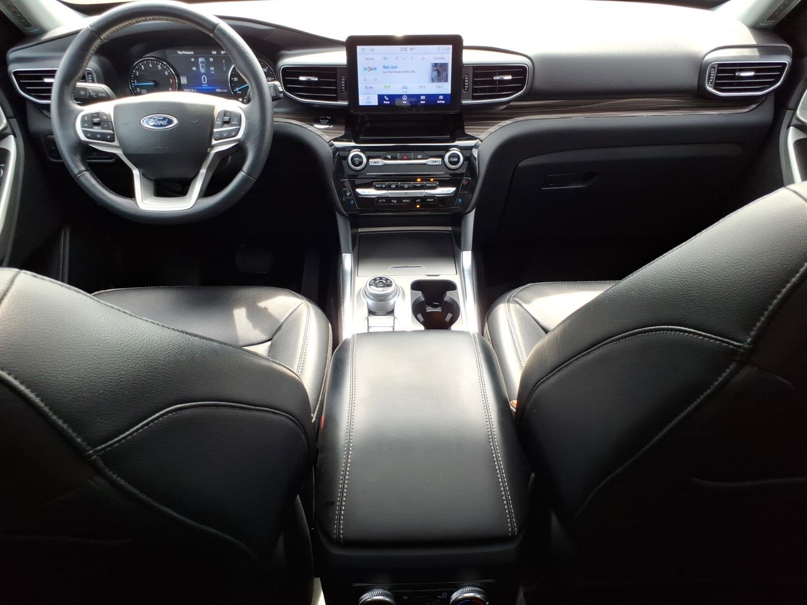 Certified 2023 Ford Explorer Limited AWD/4WD image 10