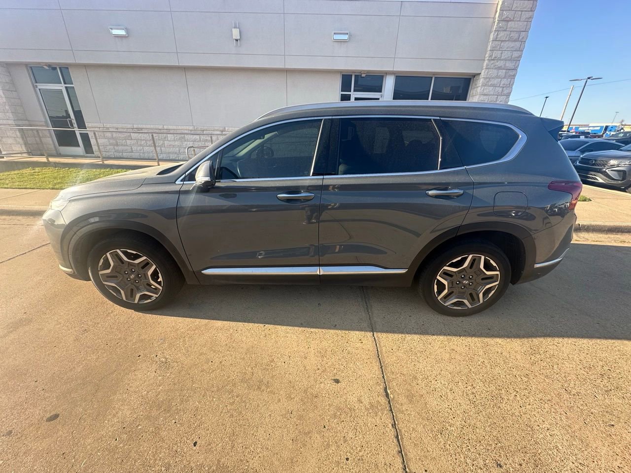 Used 2022 Hyundai Santa Fe Limited image 2