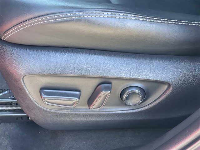 Used 2022 Toyota RAV4 XLE Premium image 18
