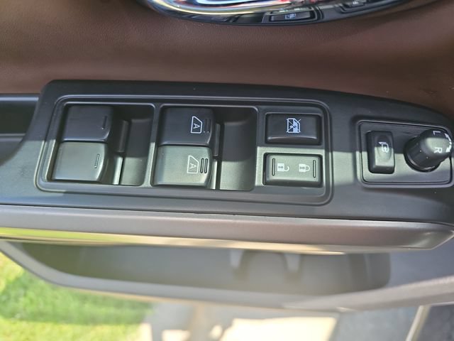 Used 2024 Nissan Titan Platinum Reserve w/ Moonroof Package AWD/4WD image 12