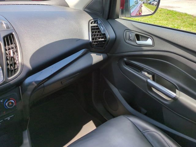 Certified 2017 Ford Escape Titanium FWD image 17