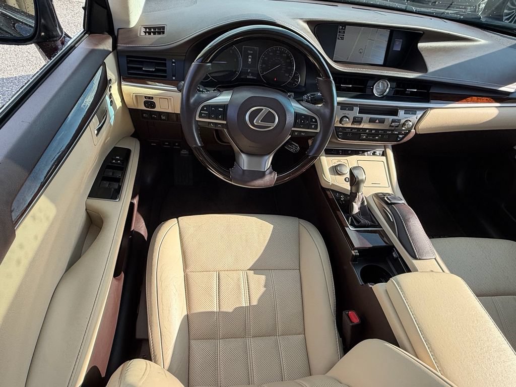 Used 2018 Lexus ES 350 w/ Luxury Package w/Wood Trim FWD image 13