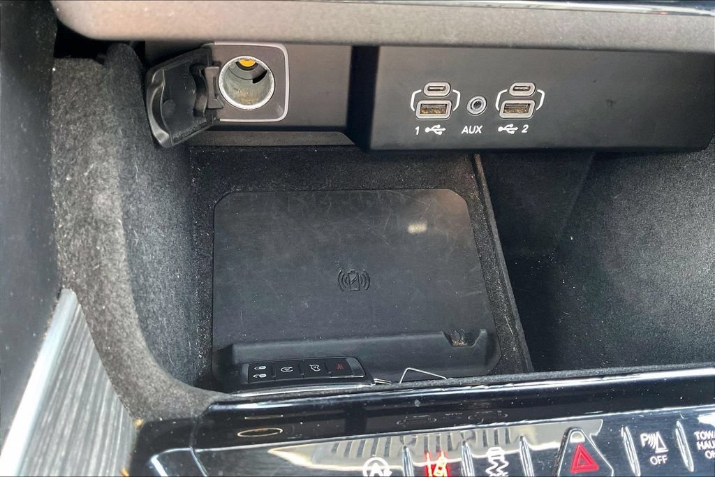 Used 2024 Jeep Wagoneer Series II w/ Flexible Seating Group RWD image 33