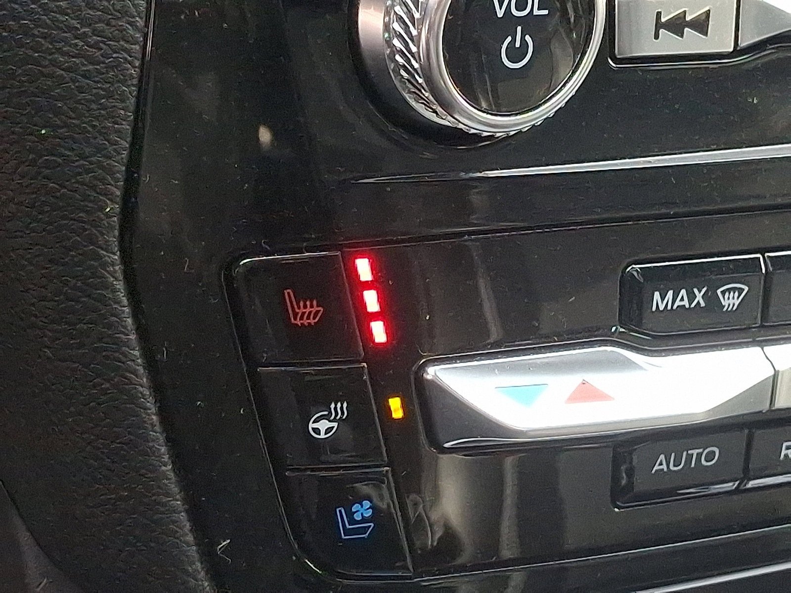 Certified 2023 Ford Explorer ST w/ Equipment Group 401A image 25