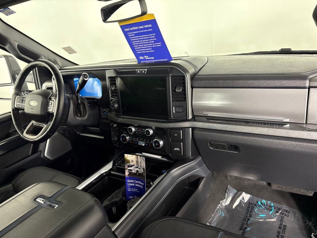 Certified 2025 Ford F450 Platinum w/ FX4 Off-Road Package image 36
