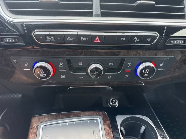 Used 2018 Audi Q7 3.0T Premium Plus AWD/4WD image 28