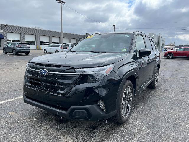 Used 2025 Subaru Forester Touring AWD/4WD image 1