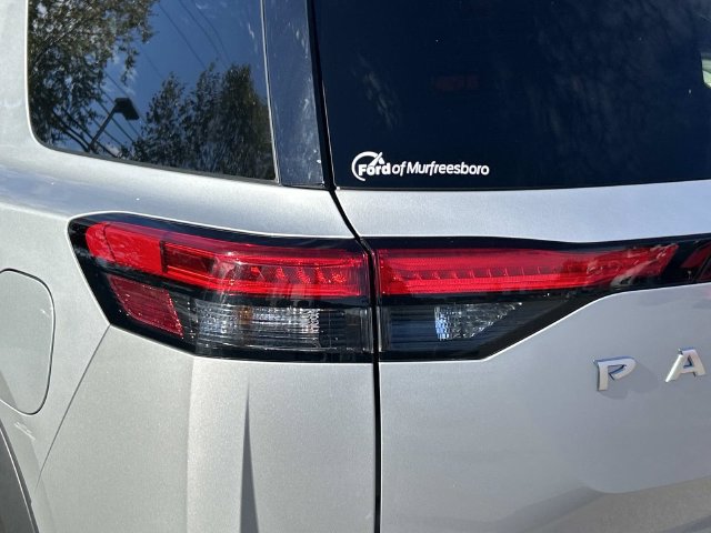 Used 2025 Nissan Pathfinder S FWD image 11