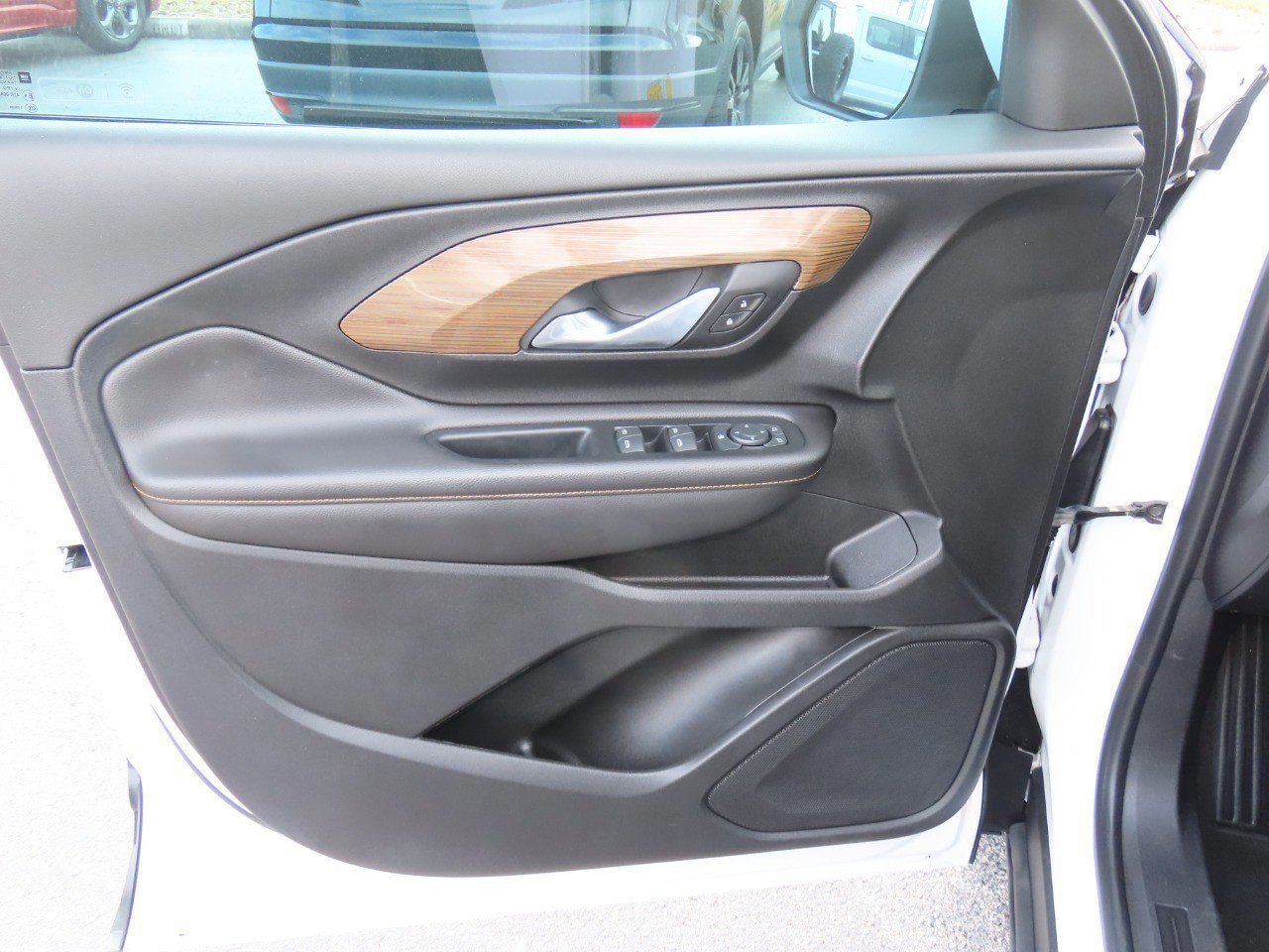 Used 2018 GMC Terrain SLE image 24