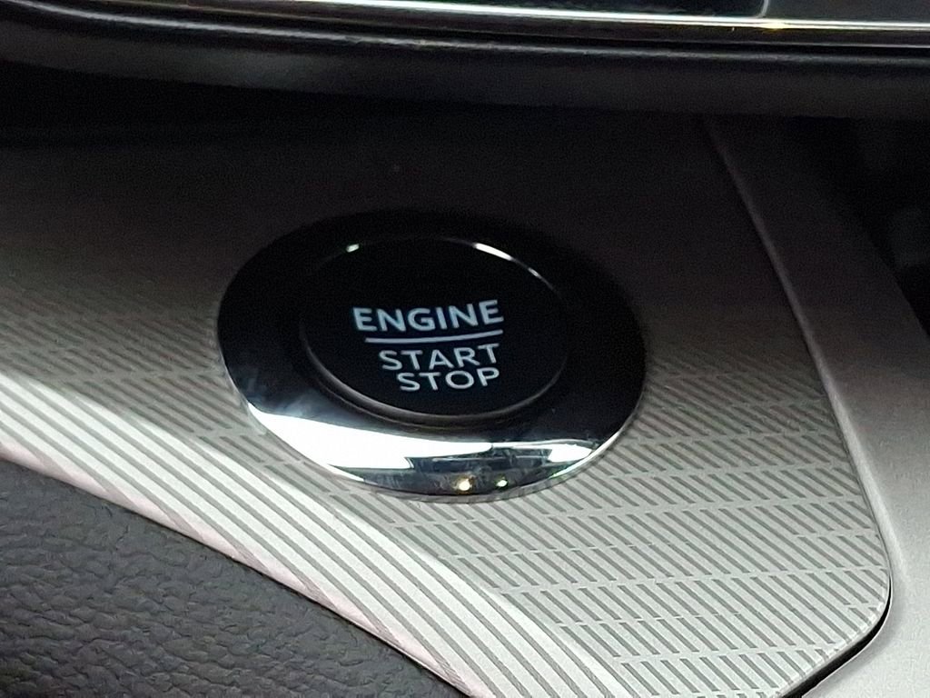 Certified 2024 Ford Explorer XLT w/ Equipment Group 202A image 23