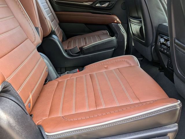 Used 2023 GMC Yukon XL Denali Ultimate w/ LPO, Floor Liner Package AWD/4WD image 30
