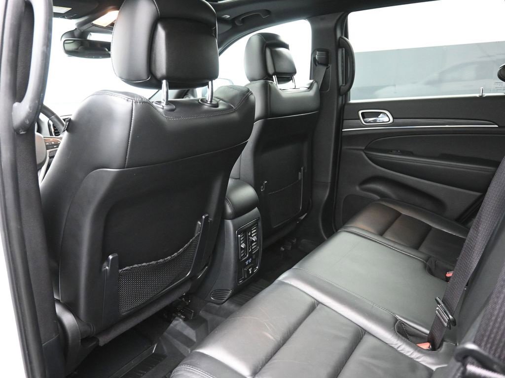 Used 2020 Jeep Grand Cherokee Limited image 2