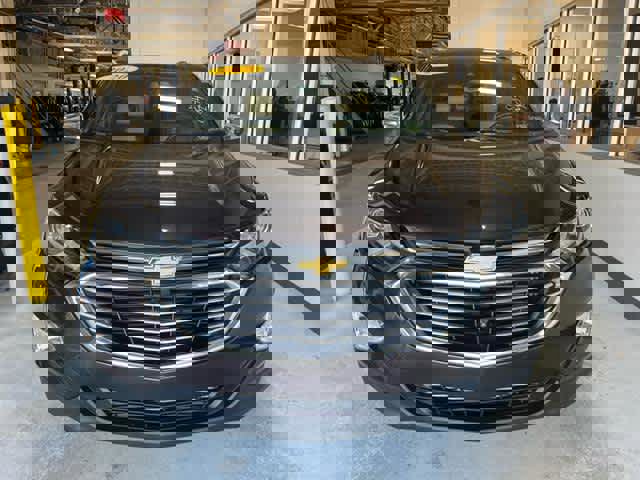 Used 2020 Chevrolet Equinox Premier image 2