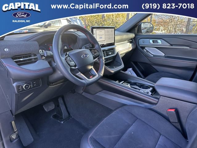 Certified 2025 Ford Explorer ST image 18