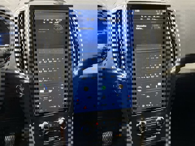 Certified 2024 Ford Edge SEL image 17