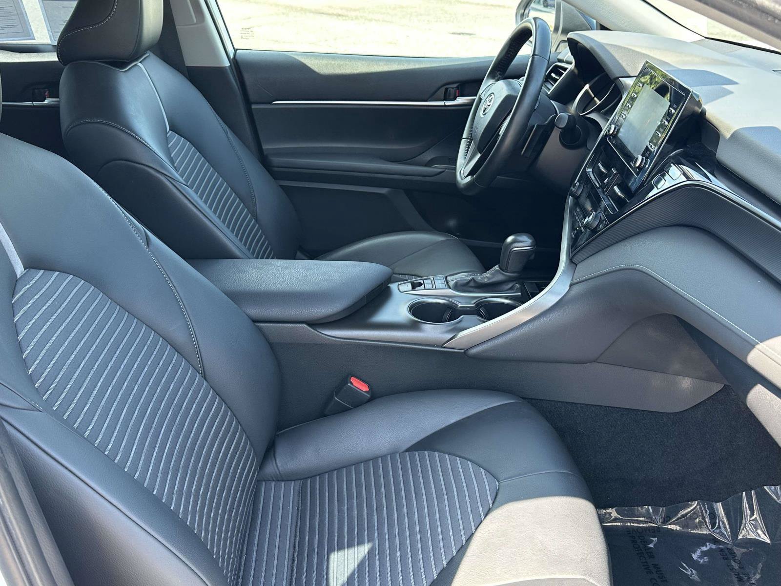 Used 2023 Toyota Camry SE w/ Protection Package (Q2) (TMS) FWD image 9