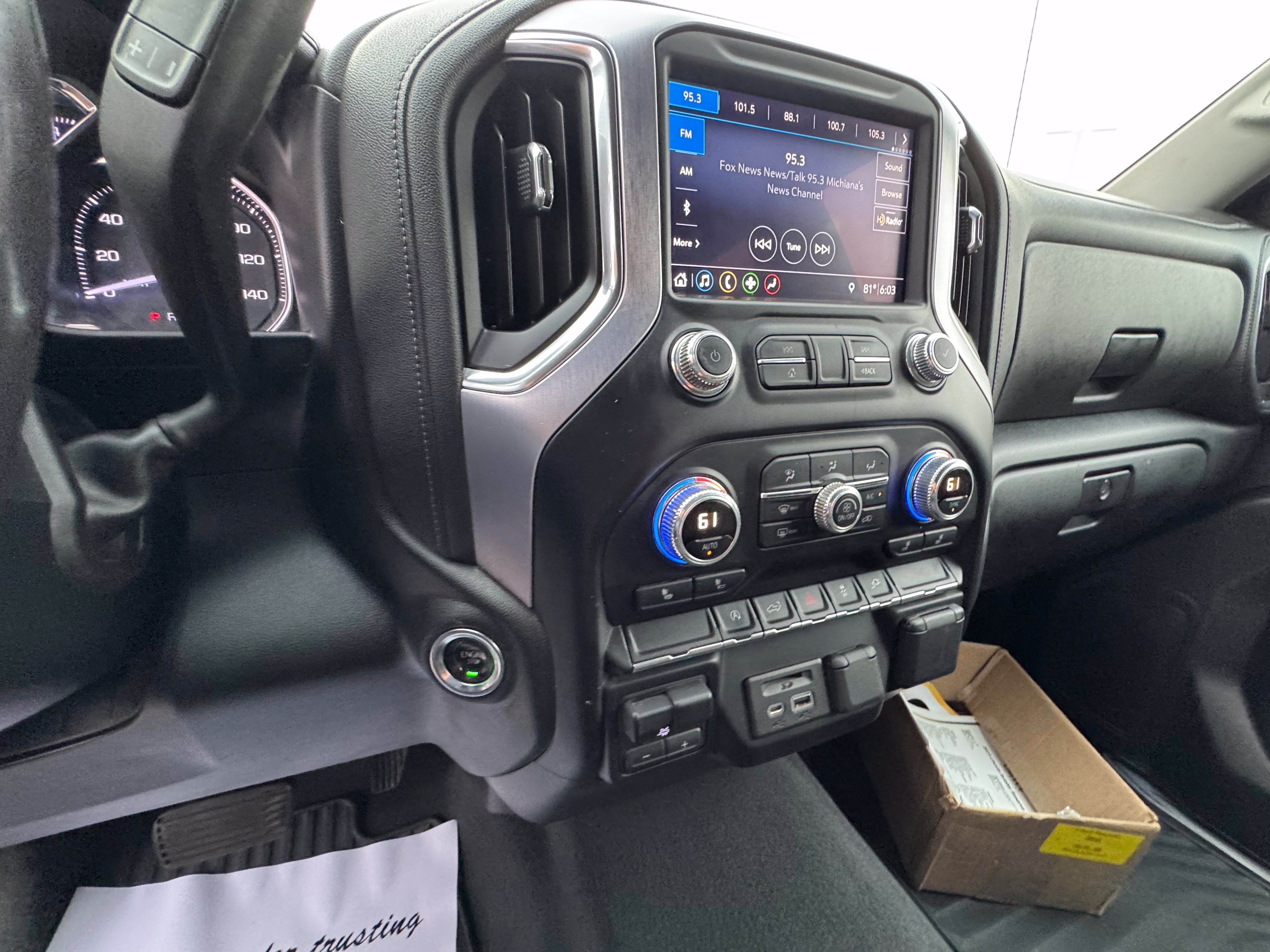 Used 2019 GMC Sierra 1500 SLE w/ SLE Value Package AWD/4WD image 32