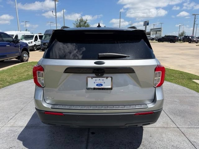 Certified 2023 Ford Explorer XLT RWD image 5