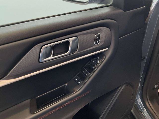 Certified 2025 Ford Explorer ST-Line AWD/4WD image 15
