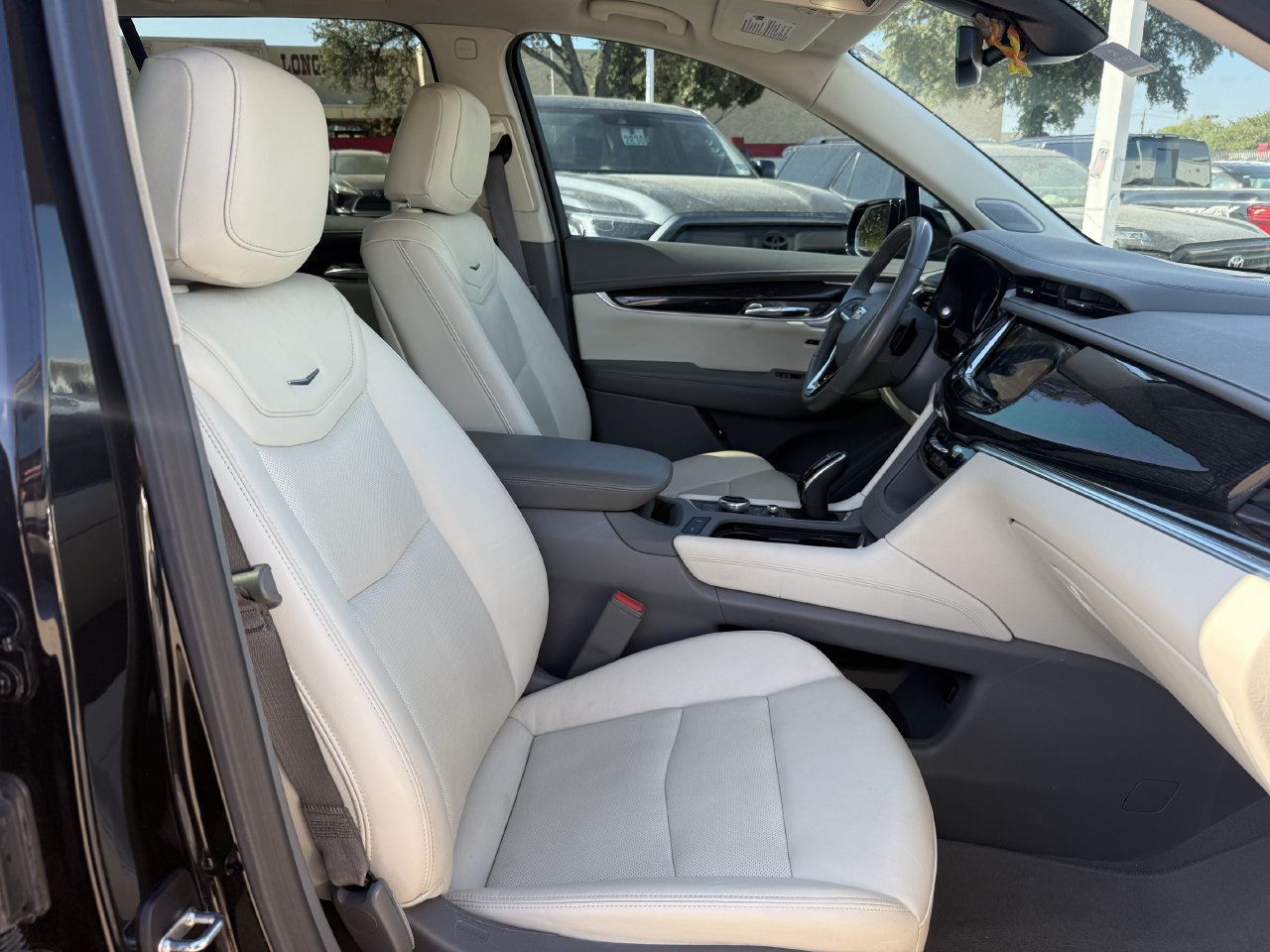 Used 2024 Cadillac XT6 Premium Luxury FWD image 28