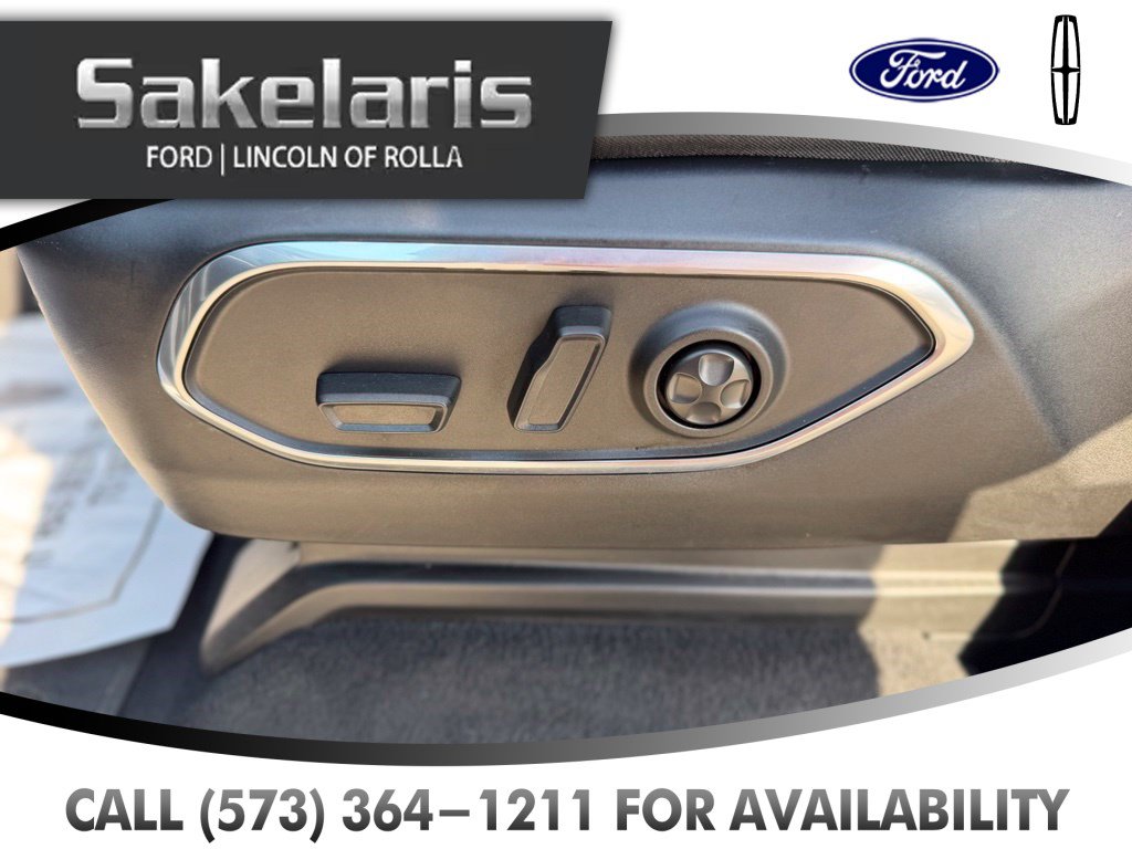Used 2025 Jeep Wagoneer Series II w/ 8-Passenger Seating Package AWD/4WD image 12