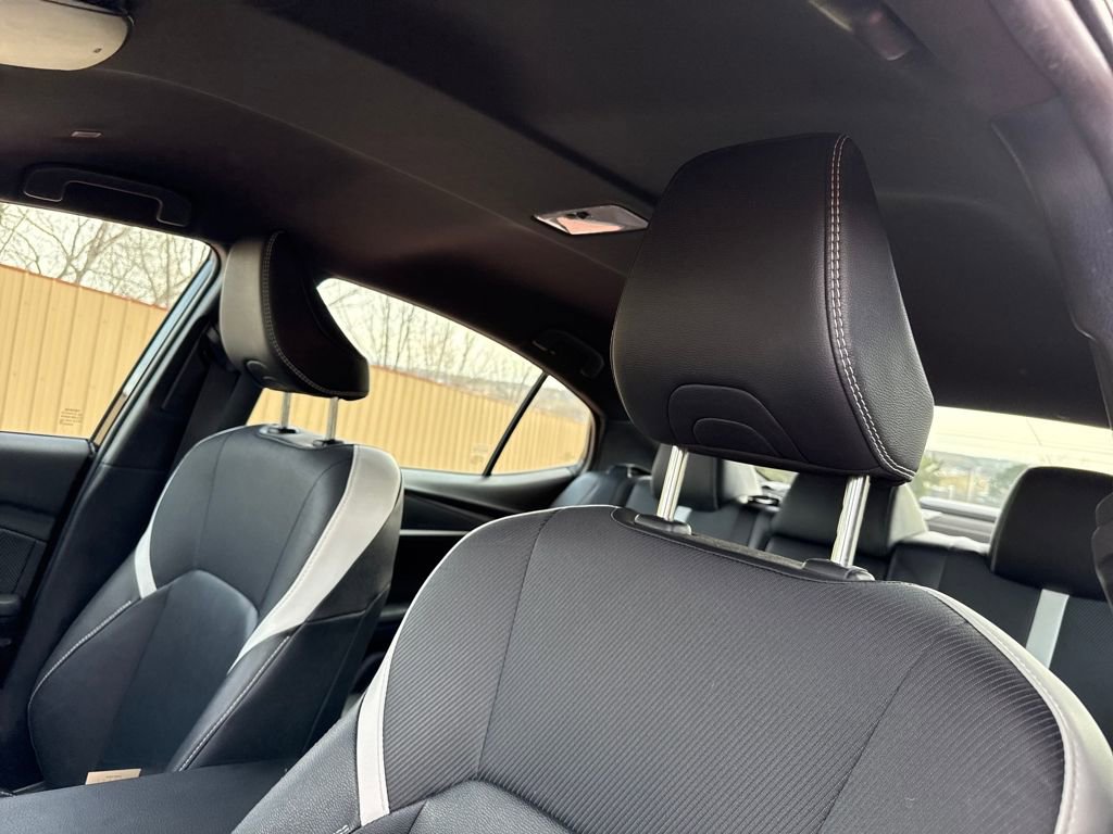 Used 2025 Toyota Camry SE image 12