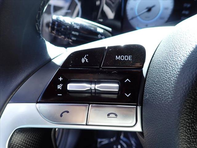 Used 2022 Hyundai Elantra SEL w/ Convenience Package FWD image 14