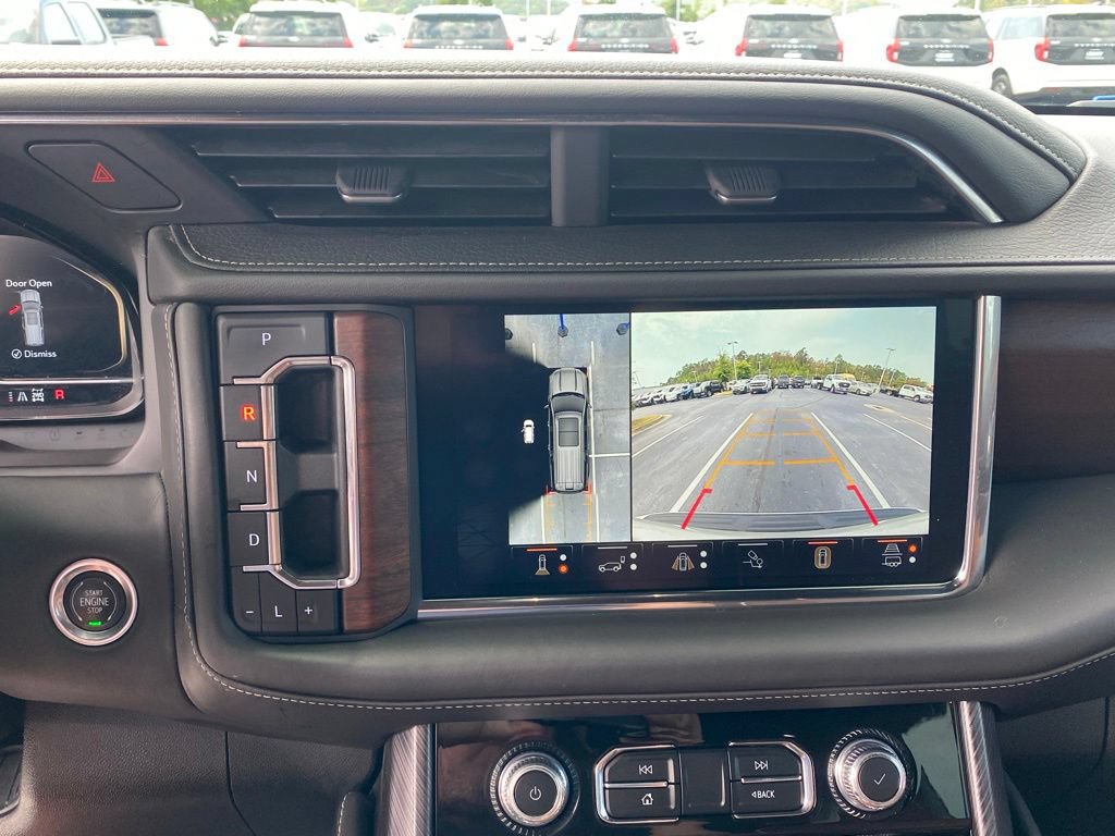 Used 2023 GMC Yukon XL Denali Ultimate AWD/4WD image 16