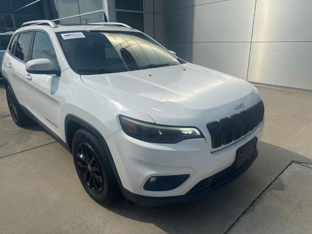 Used 2019 Jeep Cherokee Latitude Plus FWD image 1