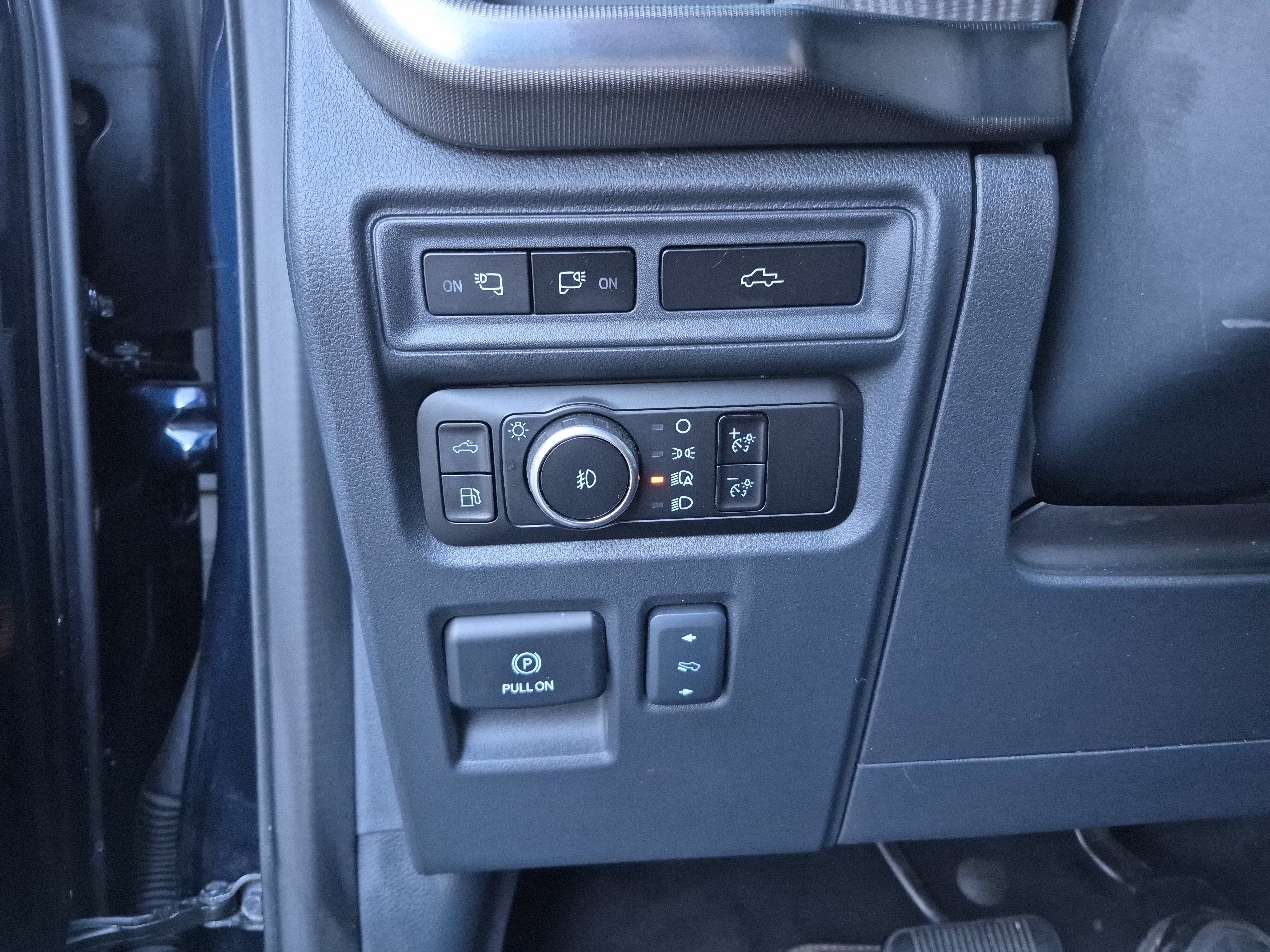 Certified 2023 Ford F150 Platinum w/ Equipment Group 701A High image 24