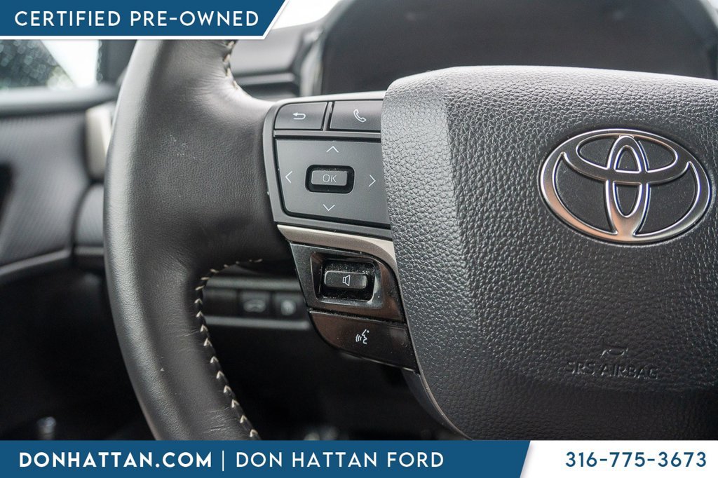 Used 2025 Toyota Camry SE FWD image 11