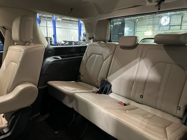 Certified 2024 Ford Expedition Limited AWD/4WD image 31