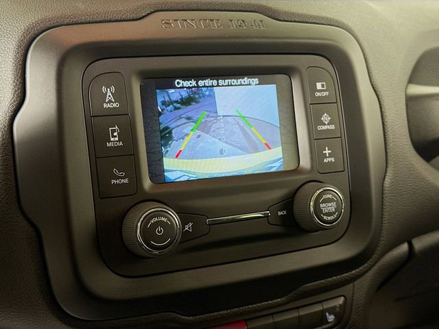 Used 2017 Jeep Renegade Latitude w/ Cold Weather Group image 13