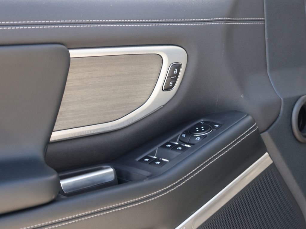 Certified 2025 Ford Expedition Platinum image 23