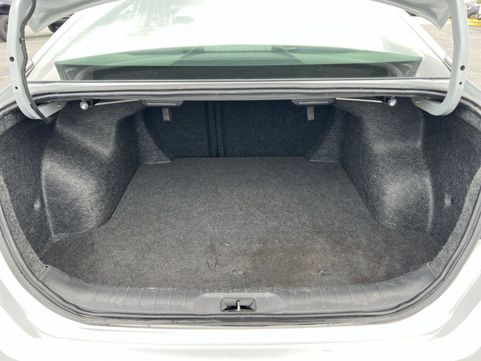 Used 2024 Nissan Altima 2.5 SV FWD image 24