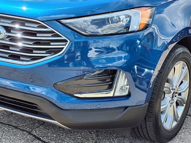 Certified 2023 Ford Edge Titanium AWD/4WD image 27