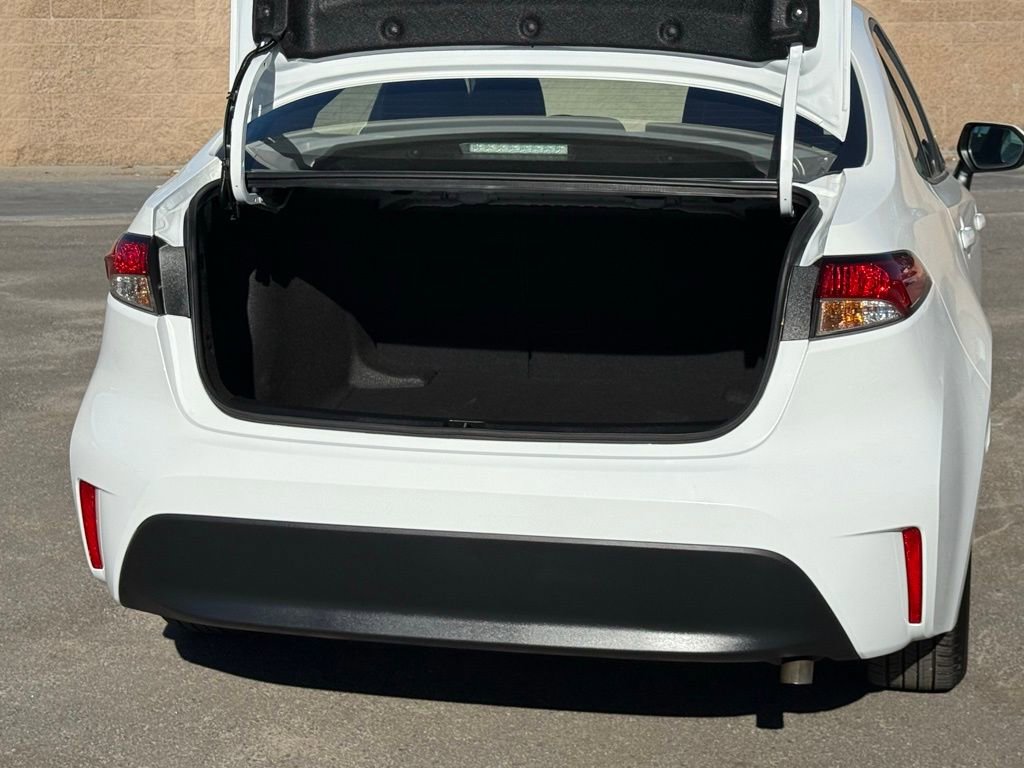 Used 2024 Toyota Corolla LE image 17