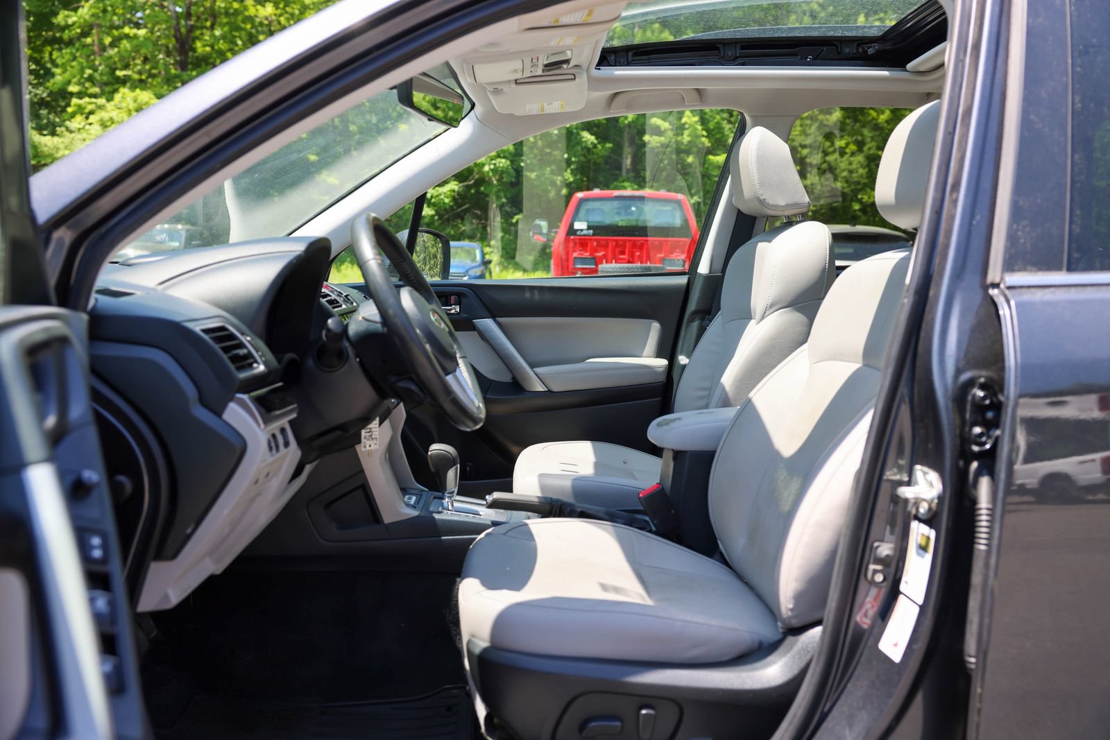 Used 2018 Subaru Forester 2.5i Limited AWD/4WD image 16