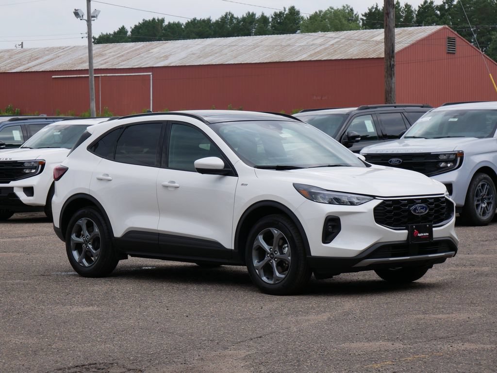 Certified 2025 Ford Escape ST-Line Select w/ Tech Pack #2 AWD/4WD image 1