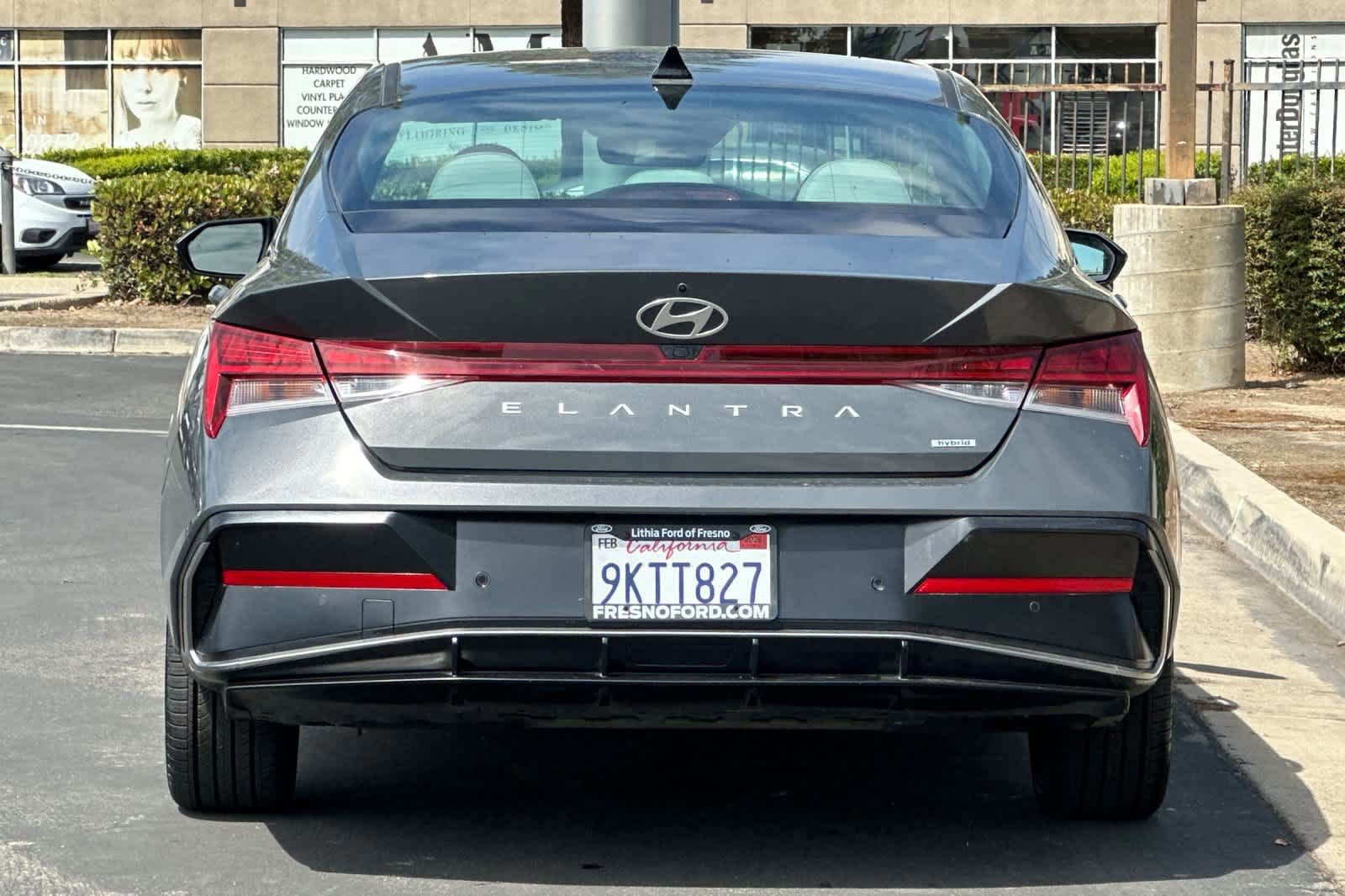 Used 2024 Hyundai Elantra Limited image 4