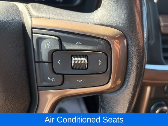 Used 2023 Chevrolet Suburban High Country w/ Premium Package 2 AWD/4WD image 16