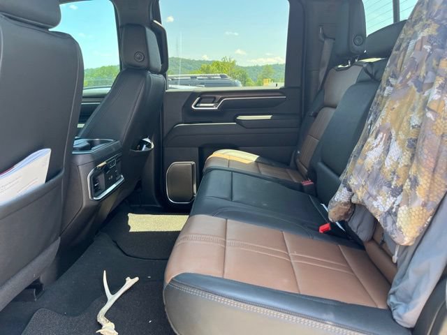 Used 2025 Chevrolet Silverado 2500 High Country AWD/4WD image 39