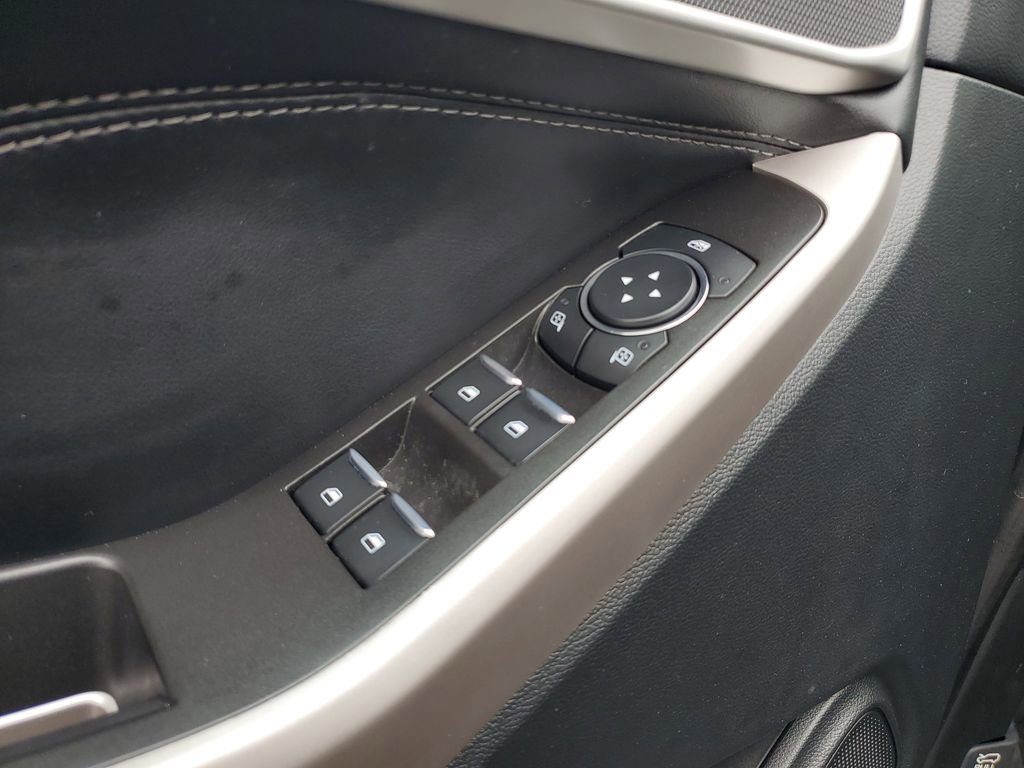 Certified 2023 Ford Explorer XLT w/ Class IV Trailer Tow Package image 15