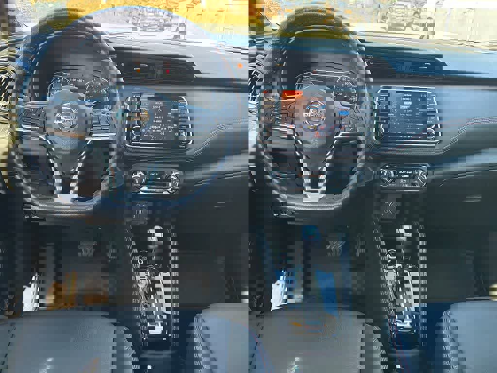 Used 2019 Nissan Kicks SR w/ SR Premium Package image 19