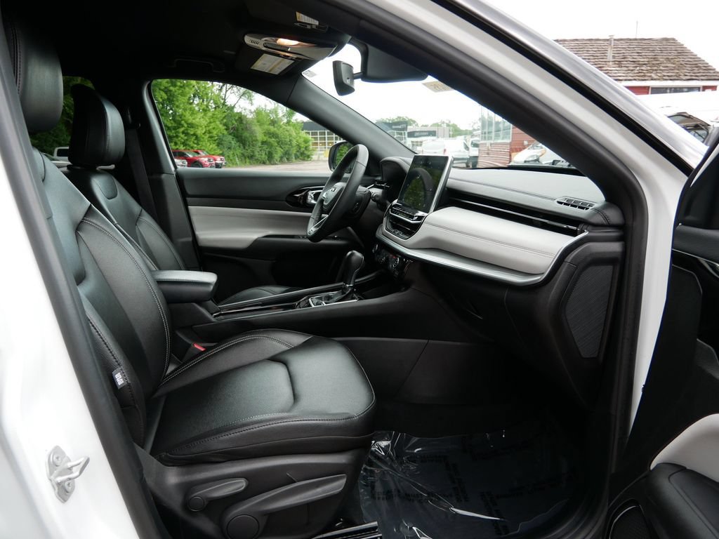 Used 2025 Jeep Compass Limited AWD/4WD image 8