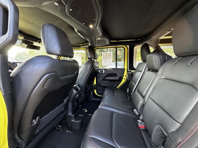 Used 2024 Jeep Wrangler Unlimited Rubicon AWD/4WD image 18